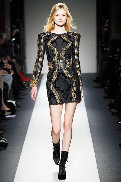 Look 12